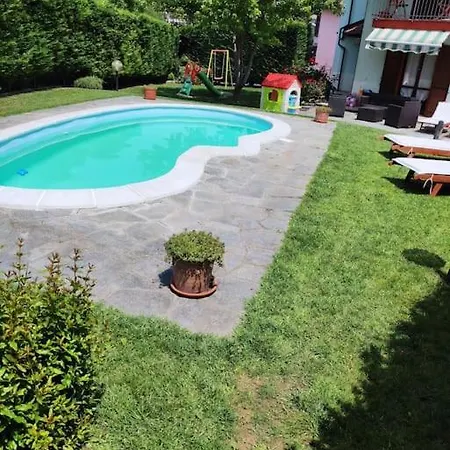 Soave Con Piscina E Giardino Privato